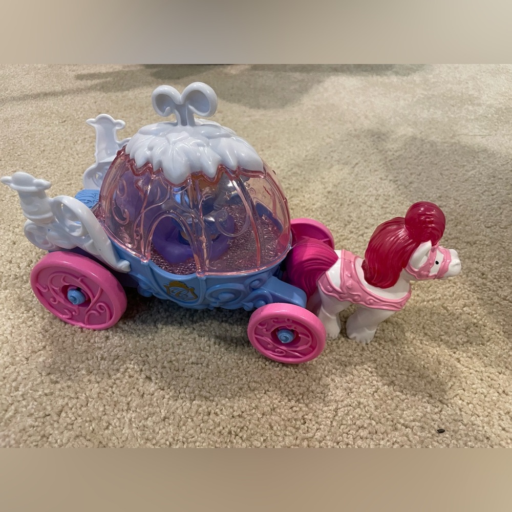 Fisher Price Little People Princess Carriage Coach Cinderella Pink Lights Music
